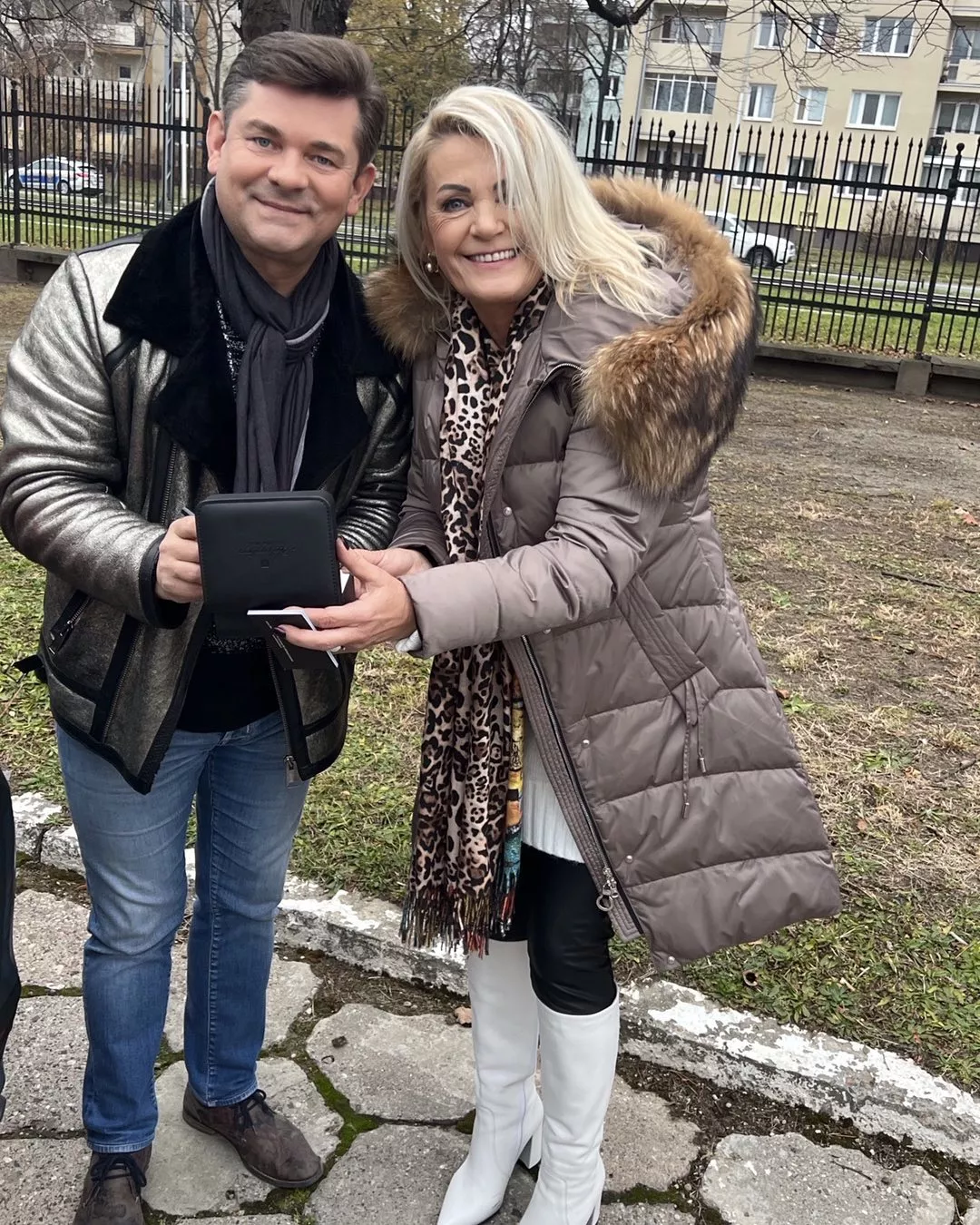 Gwiazda ”Rolnik szuka żony” zauroczona Zenkiem Martyniukiem ”..uwielbiam go” – do sieci trafiło wymowne zdjęcie.